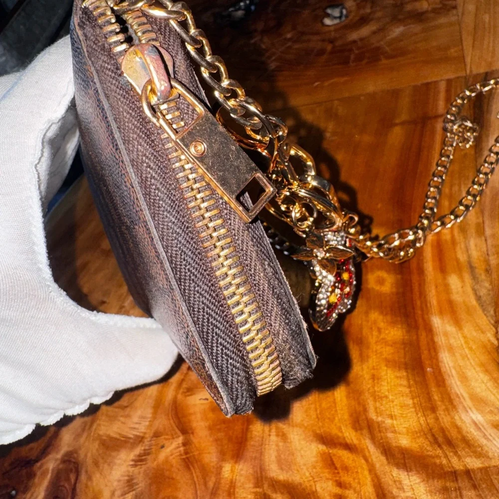 Louis Vuitton
Vintage 2011 Zippy Wallet - Picture 14 of 15